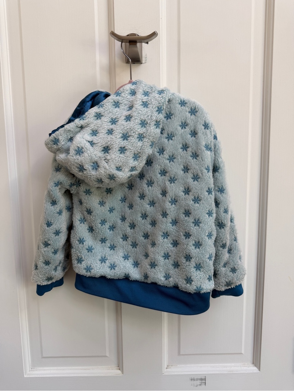 Disney Frozen 4T Girls Plush Light Blue Hooded Winter Puffer Jacket Elsa & Anna - Picture 7 of 7